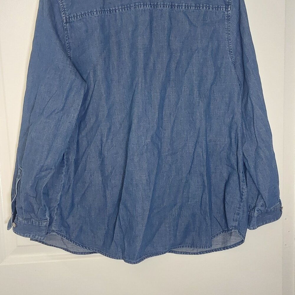 Chambray shirt - goes with EVERYTHING - Picture 3 of 7